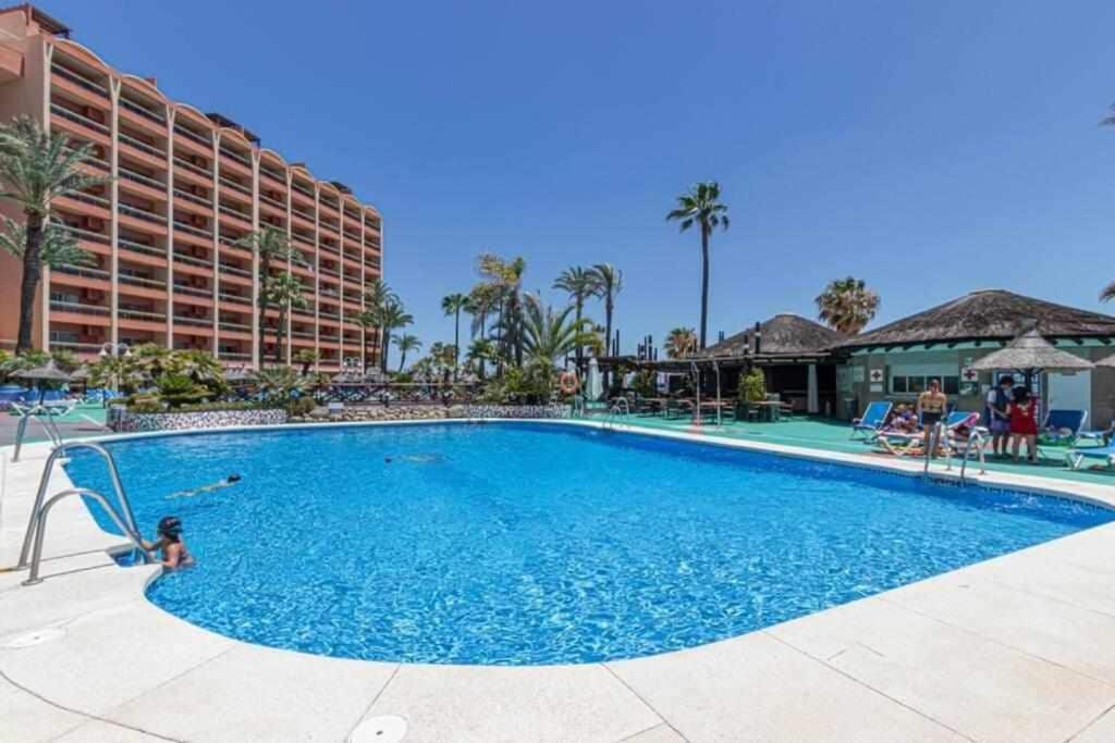 797 Holiday Rentals- Apartamento En Hotel Sunset Beach Frente Al Mar Benalmádena Dış mekan fotoğraf